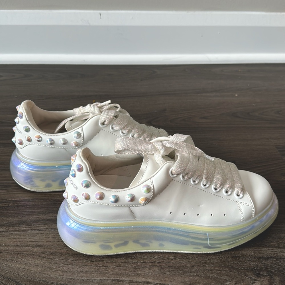 ALEXANDER MCQUEEN
Leather Studded Accents Sneakers
Size: US 6 | IT 36